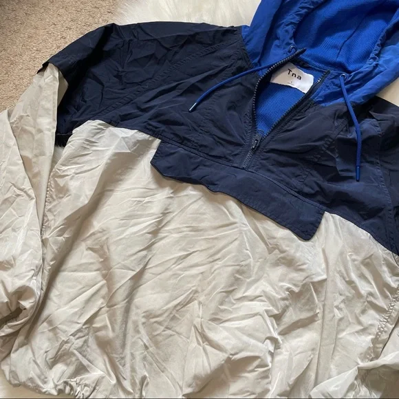 tna half zip jacket - Picture 3 of 3